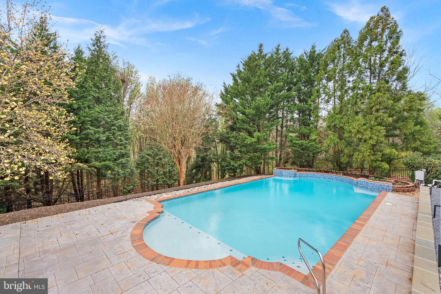 20713 ASHBURN VALLEY CT, ASHBURN, Virginia 20147, 5 Bedrooms Bedrooms, ,5 BathroomsBathrooms,Residential,For sale,20713 ASHBURN VALLEY CT,VALO2091658 MLS # VALO2091658