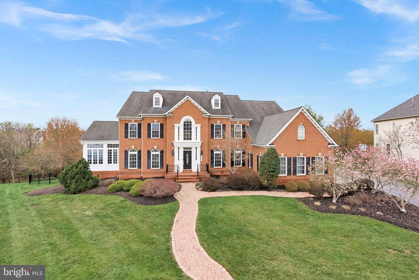 20713 ASHBURN VALLEY CT, ASHBURN, Virginia 20147, 5 Bedrooms Bedrooms, ,5 BathroomsBathrooms,Residential,For sale,20713 ASHBURN VALLEY CT,VALO2091658 MLS # VALO2091658