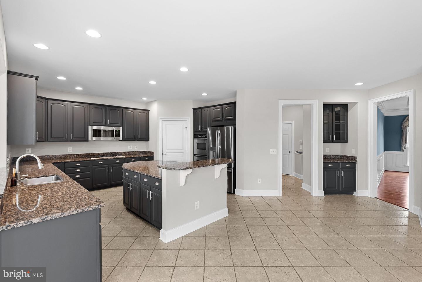 20713 ASHBURN VALLEY CT, ASHBURN, Virginia 20147, 5 Bedrooms Bedrooms, ,5 BathroomsBathrooms,Residential,For sale,20713 ASHBURN VALLEY CT,VALO2091658 MLS # VALO2091658