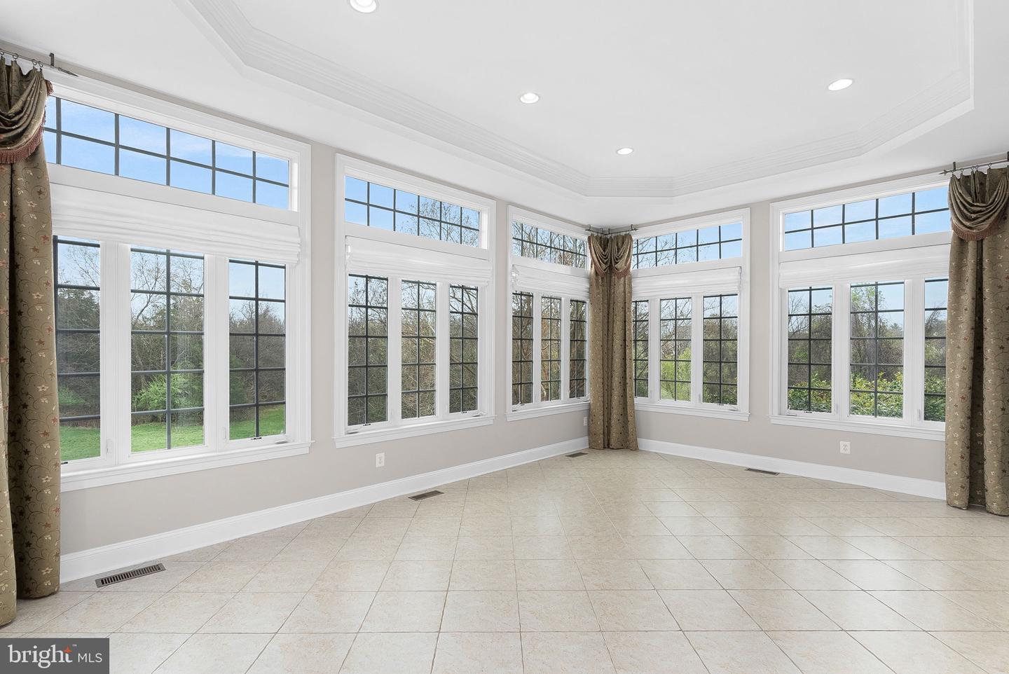 20713 ASHBURN VALLEY CT, ASHBURN, Virginia 20147, 5 Bedrooms Bedrooms, ,5 BathroomsBathrooms,Residential,For sale,20713 ASHBURN VALLEY CT,VALO2091658 MLS # VALO2091658