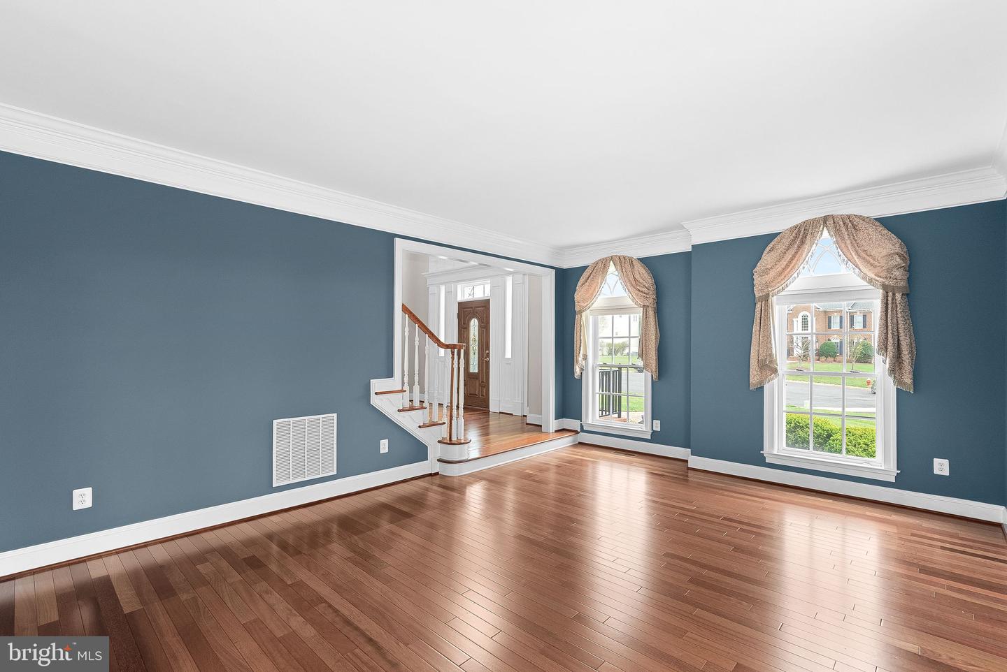 20713 ASHBURN VALLEY CT, ASHBURN, Virginia 20147, 5 Bedrooms Bedrooms, ,5 BathroomsBathrooms,Residential,For sale,20713 ASHBURN VALLEY CT,VALO2091658 MLS # VALO2091658