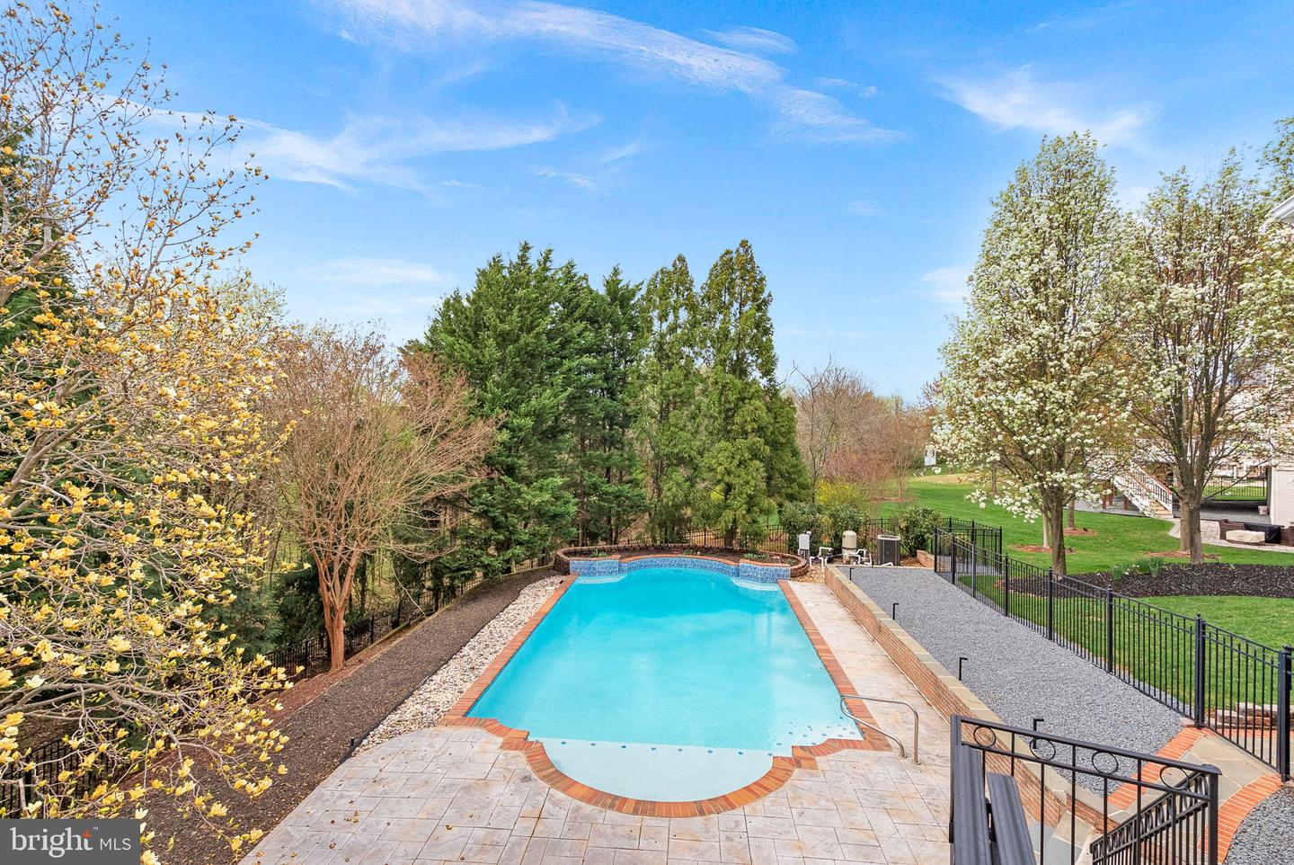 20713 ASHBURN VALLEY CT, ASHBURN, Virginia 20147, 5 Bedrooms Bedrooms, ,5 BathroomsBathrooms,Residential,For sale,20713 ASHBURN VALLEY CT,VALO2091658 MLS # VALO2091658