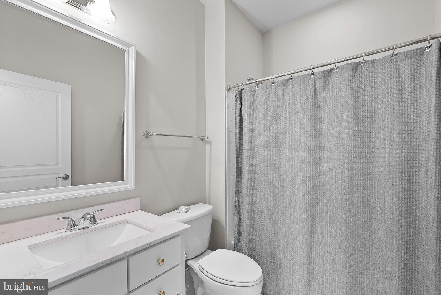 20713 ASHBURN VALLEY CT, ASHBURN, Virginia 20147, 5 Bedrooms Bedrooms, ,5 BathroomsBathrooms,Residential,For sale,20713 ASHBURN VALLEY CT,VALO2091658 MLS # VALO2091658