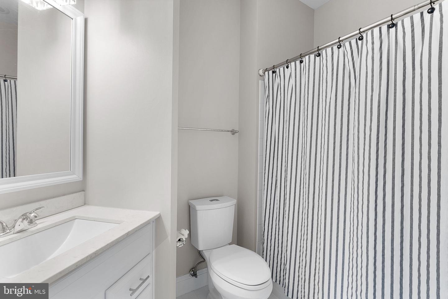 20713 ASHBURN VALLEY CT, ASHBURN, Virginia 20147, 5 Bedrooms Bedrooms, ,5 BathroomsBathrooms,Residential,For sale,20713 ASHBURN VALLEY CT,VALO2091658 MLS # VALO2091658