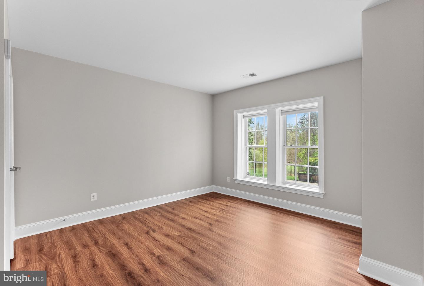 20713 ASHBURN VALLEY CT, ASHBURN, Virginia 20147, 5 Bedrooms Bedrooms, ,5 BathroomsBathrooms,Residential,For sale,20713 ASHBURN VALLEY CT,VALO2091658 MLS # VALO2091658