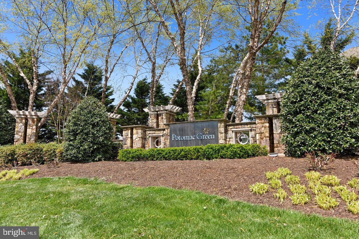 44333 PANTHER RIDGE DR, ASHBURN, Virginia 20147, 3 Bedrooms Bedrooms, ,3 BathroomsBathrooms,Residential,For sale,44333 PANTHER RIDGE DR,VALO2091804 MLS # VALO2091804