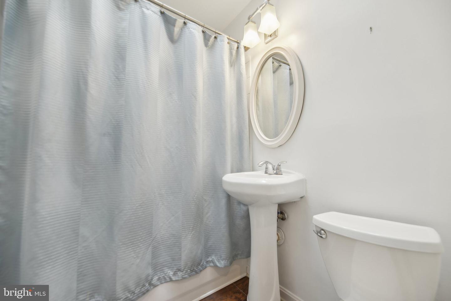 39 E REED AVE, ALEXANDRIA, Virginia 22305, 2 Bedrooms Bedrooms, ,2 BathroomsBathrooms,Residential,For sale,39 E REED AVE,VAAX2043092 MLS # VAAX2043092