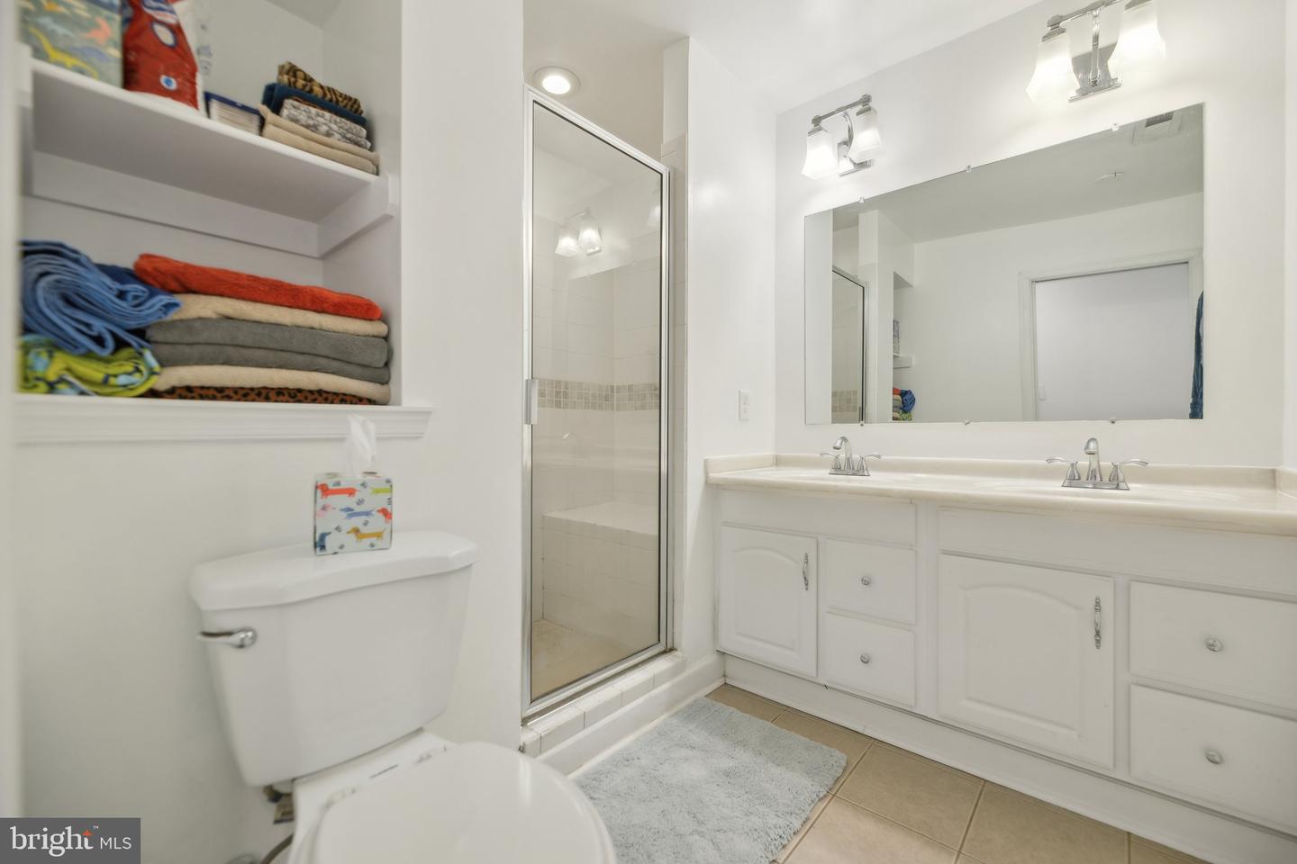 39 E REED AVE, ALEXANDRIA, Virginia 22305, 2 Bedrooms Bedrooms, ,2 BathroomsBathrooms,Residential,For sale,39 E REED AVE,VAAX2043092 MLS # VAAX2043092
