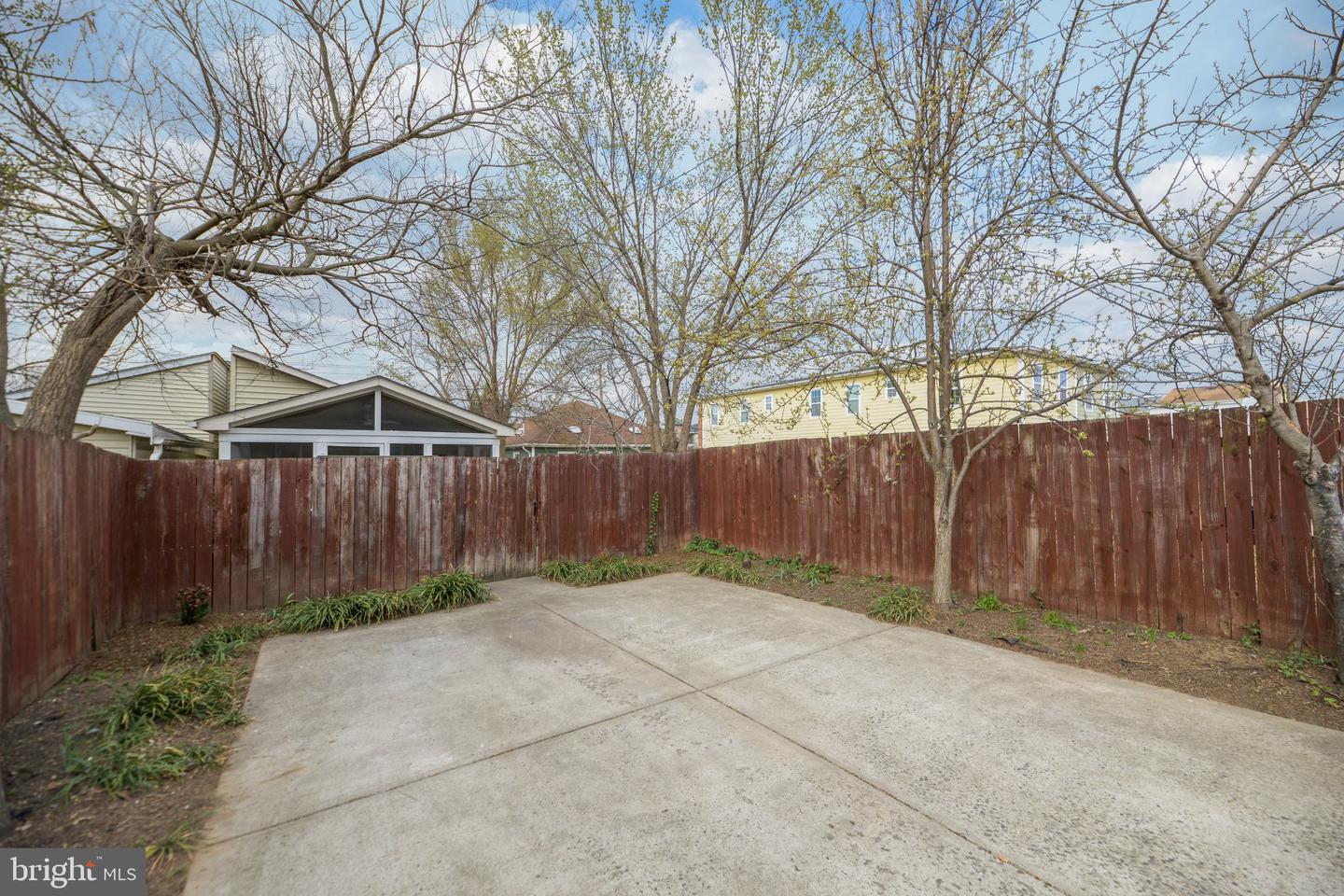 39 E REED AVE, ALEXANDRIA, Virginia 22305, 2 Bedrooms Bedrooms, ,2 BathroomsBathrooms,Residential,For sale,39 E REED AVE,VAAX2043092 MLS # VAAX2043092