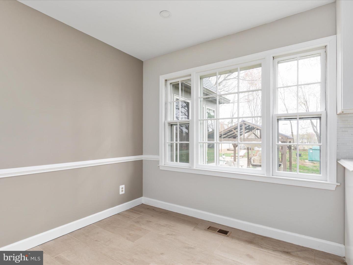 60 N TAVENNER LN, HAMILTON, Virginia 20158, 4 Bedrooms Bedrooms, 9 Rooms Rooms,3 BathroomsBathrooms,Residential,For sale,60 N TAVENNER LN,VALO2091834 MLS # VALO2091834