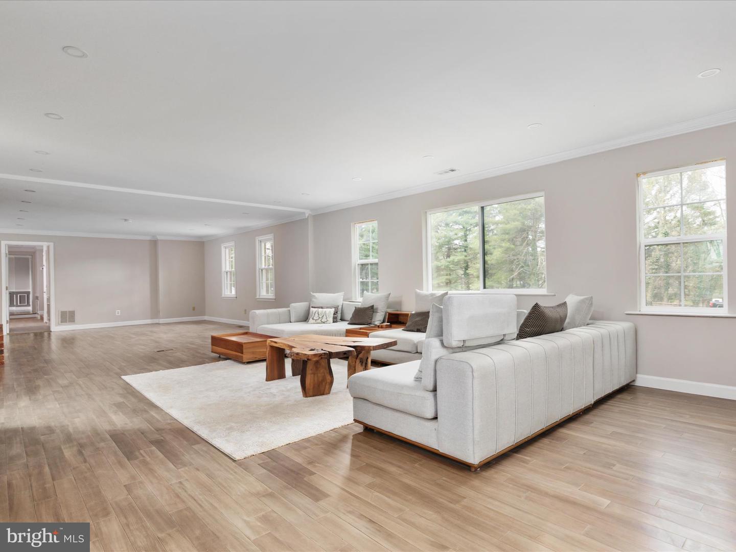 60 N TAVENNER LN, HAMILTON, Virginia 20158, 4 Bedrooms Bedrooms, 9 Rooms Rooms,3 BathroomsBathrooms,Residential,For sale,60 N TAVENNER LN,VALO2091834 MLS # VALO2091834