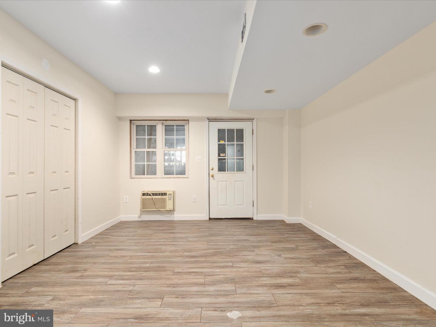 60 N TAVENNER LN, HAMILTON, Virginia 20158, 4 Bedrooms Bedrooms, 9 Rooms Rooms,3 BathroomsBathrooms,Residential,For sale,60 N TAVENNER LN,VALO2091834 MLS # VALO2091834