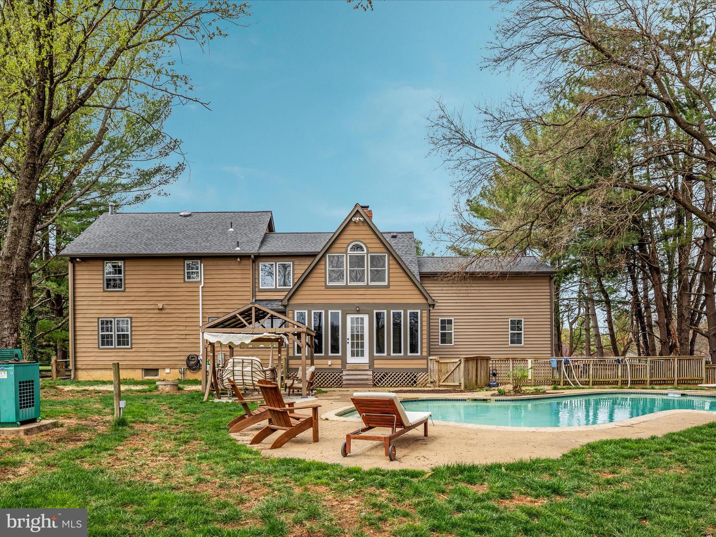 60 N TAVENNER LN, HAMILTON, Virginia 20158, 4 Bedrooms Bedrooms, 9 Rooms Rooms,3 BathroomsBathrooms,Residential,For sale,60 N TAVENNER LN,VALO2091834 MLS # VALO2091834
