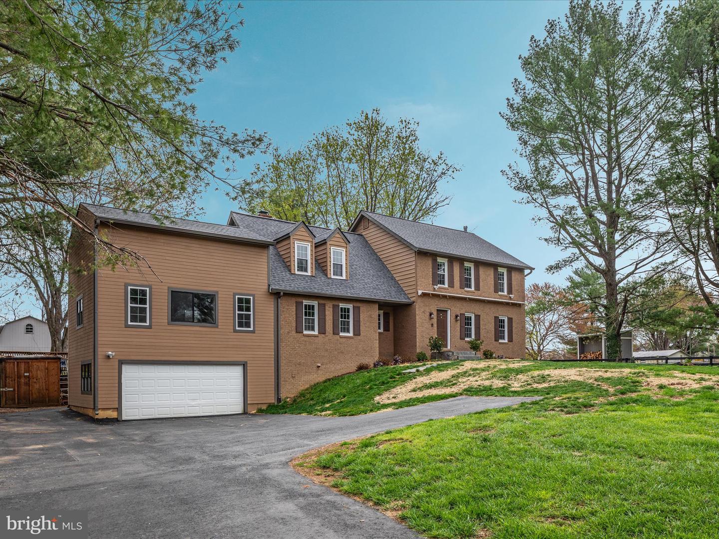 60 N TAVENNER LN, HAMILTON, Virginia 20158, 4 Bedrooms Bedrooms, 9 Rooms Rooms,3 BathroomsBathrooms,Residential,For sale,60 N TAVENNER LN,VALO2091834 MLS # VALO2091834
