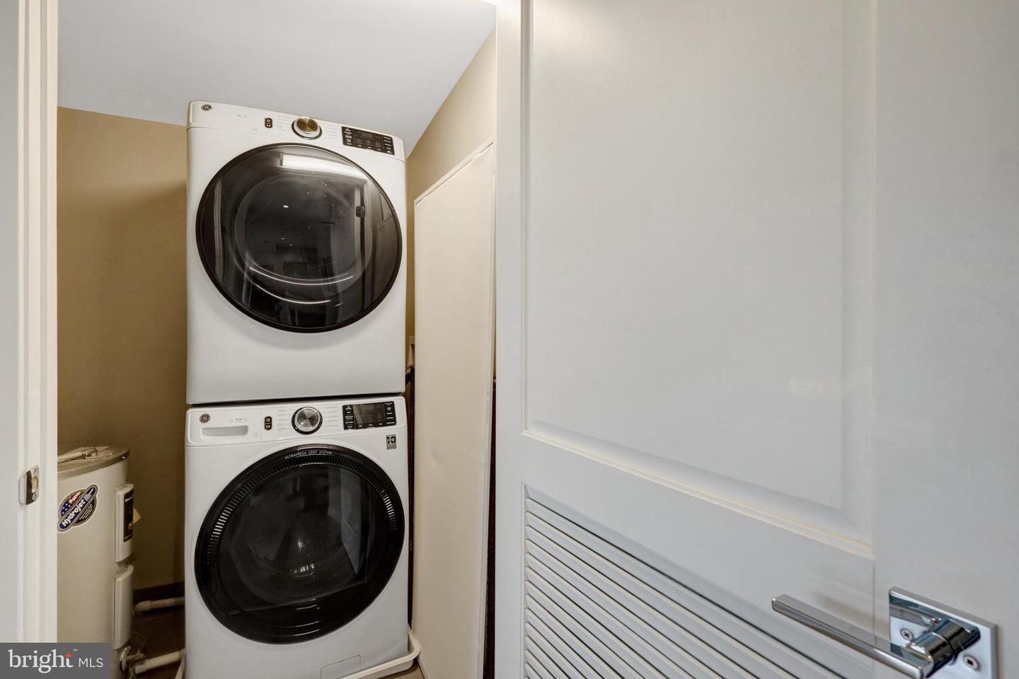 925 N FAIRFAX ST #610, ALEXANDRIA, Virginia 22314, 2 Bedrooms Bedrooms, ,2 BathroomsBathrooms,Residential,For sale,925 N FAIRFAX ST #610,VAAX2043210 MLS # VAAX2043210