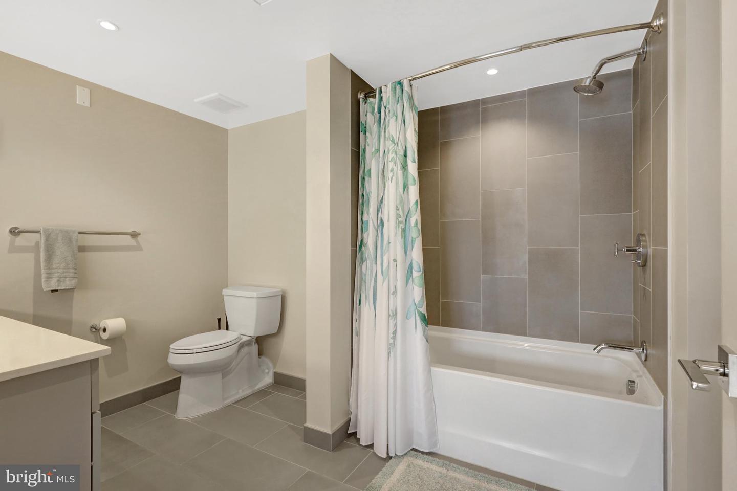 925 N FAIRFAX ST #610, ALEXANDRIA, Virginia 22314, 2 Bedrooms Bedrooms, ,2 BathroomsBathrooms,Residential,For sale,925 N FAIRFAX ST #610,VAAX2043210 MLS # VAAX2043210