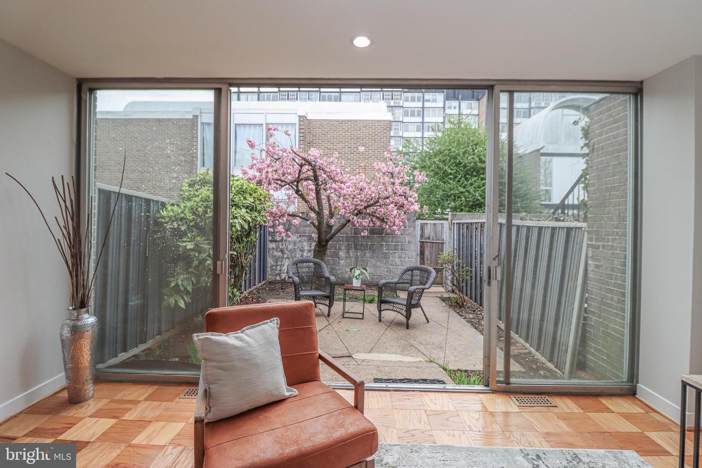 364 N STREET SW, WASHINGTON, District Of Columbia 20024, 3 Bedrooms Bedrooms, ,1 BathroomBathrooms,Residential,For sale,364 N STREET SW,DCDC2192706 MLS # DCDC2192706