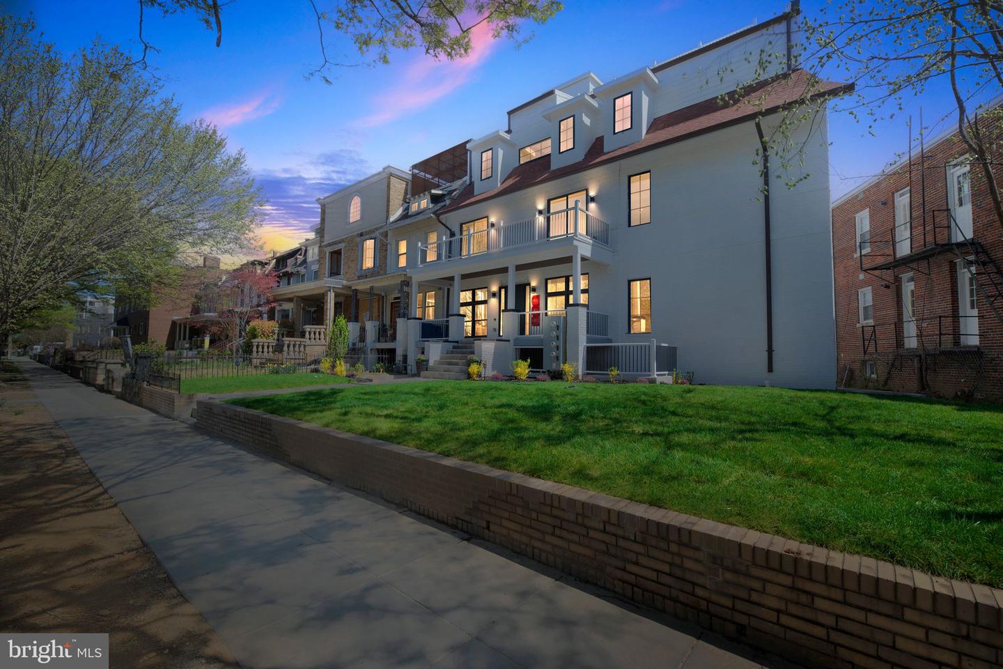 3905 KANSAS AVE NW #2, WASHINGTON, District Of Columbia 20011, 3 Bedrooms Bedrooms, ,3 BathroomsBathrooms,Residential,For sale,3905 KANSAS AVE NW #2,DCDC2192884 MLS # DCDC2192884