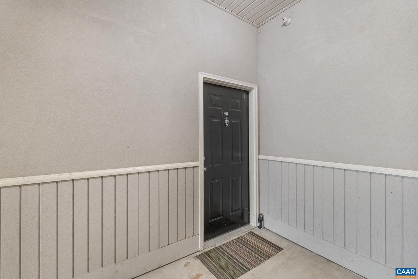750 WALKER SQ #4B, CHARLOTTESVILLE, Virginia 22903, 1 Bedroom Bedrooms, ,1 BathroomBathrooms,Residential,For sale,750 WALKER SQ #4B,662559 MLS # 662559