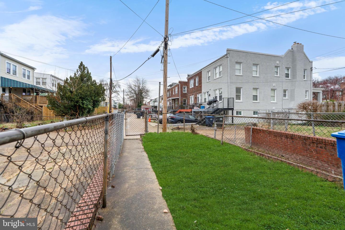 325 MADISON ST NW, WASHINGTON, District Of Columbia 20011, 3 Bedrooms Bedrooms, ,1 BathroomBathrooms,Residential,For sale,325 MADISON ST NW,DCDC2193126 MLS # DCDC2193126