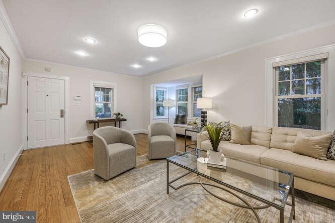 5816 MACARTHUR BLVD NW, WASHINGTON, District Of Columbia 20016, 5 Bedrooms Bedrooms, ,5 BathroomsBathrooms,Residential,For sale,5816 MACARTHUR BLVD NW,DCDC2193070 MLS # DCDC2193070