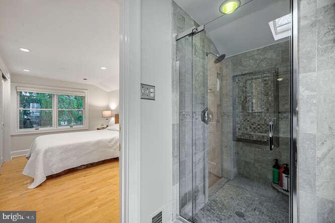 5816 MACARTHUR BLVD NW, WASHINGTON, District Of Columbia 20016, 5 Bedrooms Bedrooms, ,5 BathroomsBathrooms,Residential,For sale,5816 MACARTHUR BLVD NW,DCDC2193070 MLS # DCDC2193070