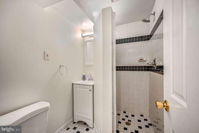 5816 MACARTHUR BLVD NW, WASHINGTON, District Of Columbia 20016, 5 Bedrooms Bedrooms, ,5 BathroomsBathrooms,Residential,For sale,5816 MACARTHUR BLVD NW,DCDC2193070 MLS # DCDC2193070