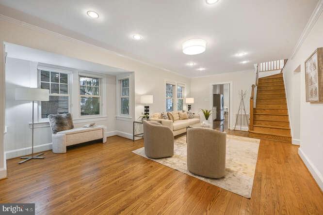5816 MACARTHUR BLVD NW, WASHINGTON, District Of Columbia 20016, 5 Bedrooms Bedrooms, ,5 BathroomsBathrooms,Residential,For sale,5816 MACARTHUR BLVD NW,DCDC2193070 MLS # DCDC2193070