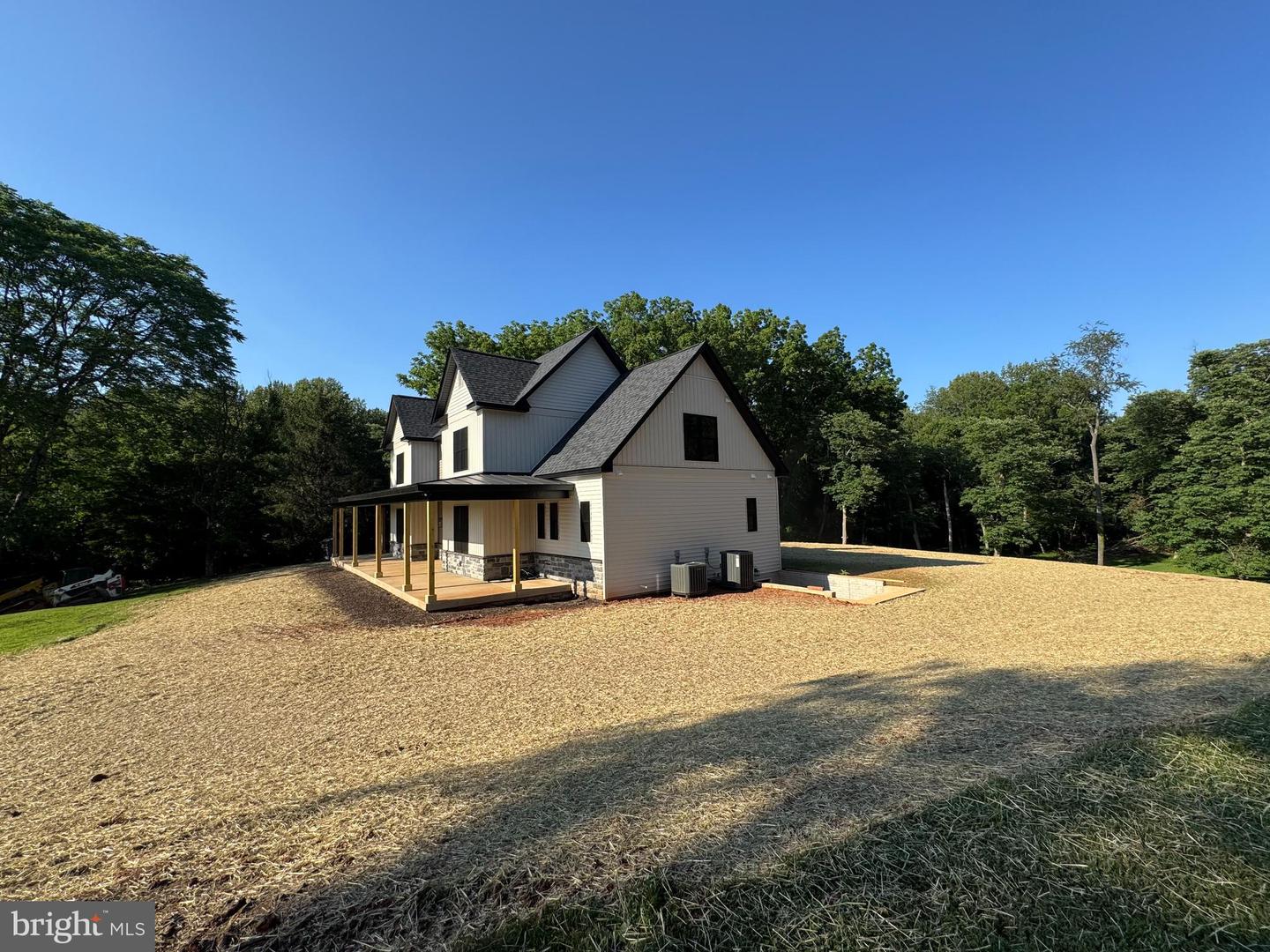 6941 GREAT OAK WAY, WARRENTON, Virginia 20187, 5 Bedrooms Bedrooms, ,5 BathroomsBathrooms,Residential,For sale,6941 GREAT OAK WAY,VAFQ2016098 MLS # VAFQ2016098