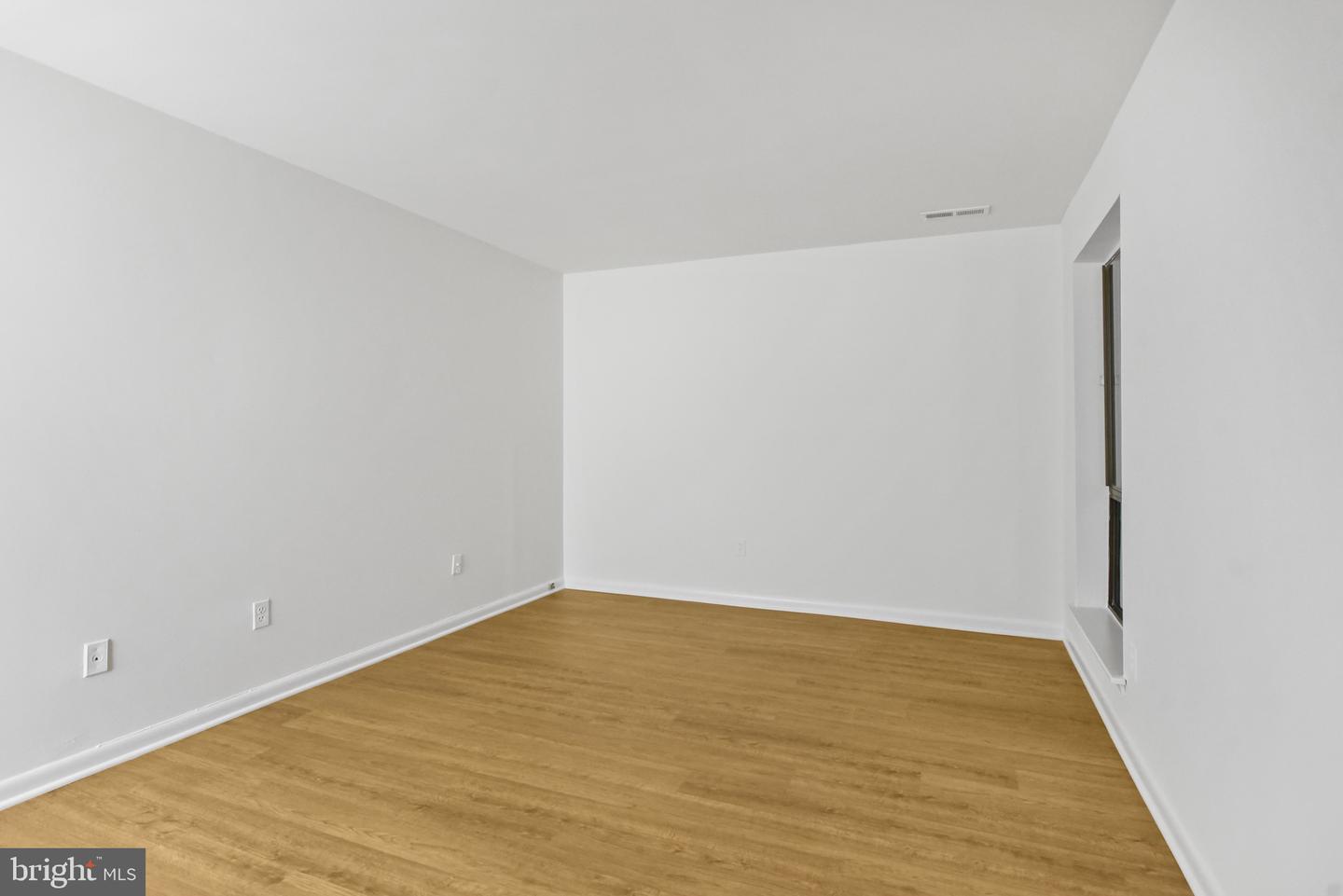 11212 CHESTNUT GROVE SQ #313, RESTON, Virginia 20190, 2 Bedrooms Bedrooms, ,1 BathroomBathrooms,Residential,For sale,11212 CHESTNUT GROVE SQ #313,VAFX2231706 MLS # VAFX2231706