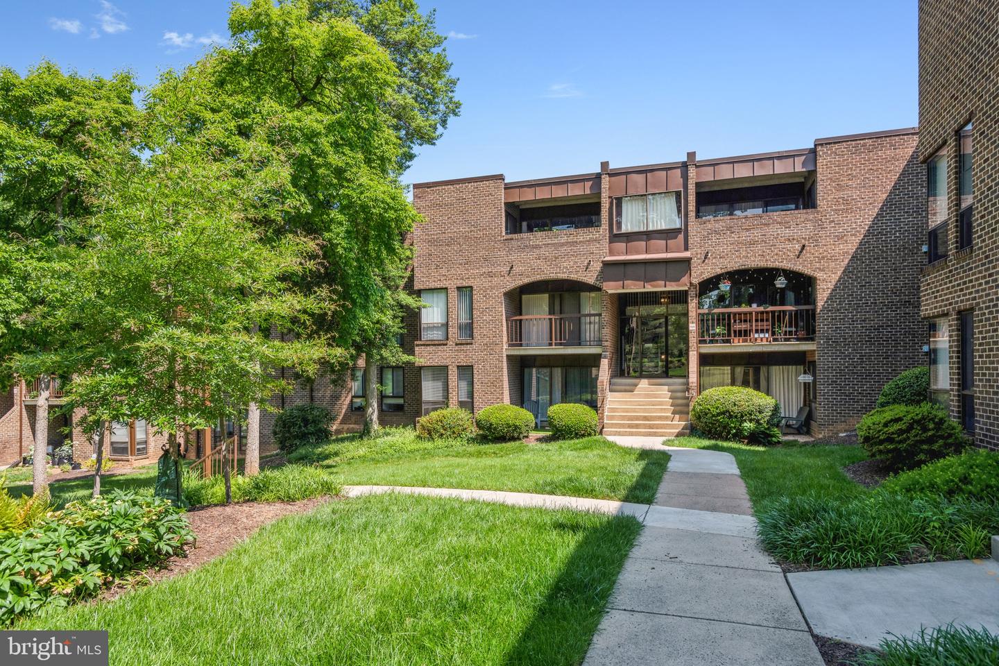 11212 CHESTNUT GROVE SQ #313, RESTON, Virginia 20190, 2 Bedrooms Bedrooms, ,1 BathroomBathrooms,Residential,For sale,11212 CHESTNUT GROVE SQ #313,VAFX2231706 MLS # VAFX2231706