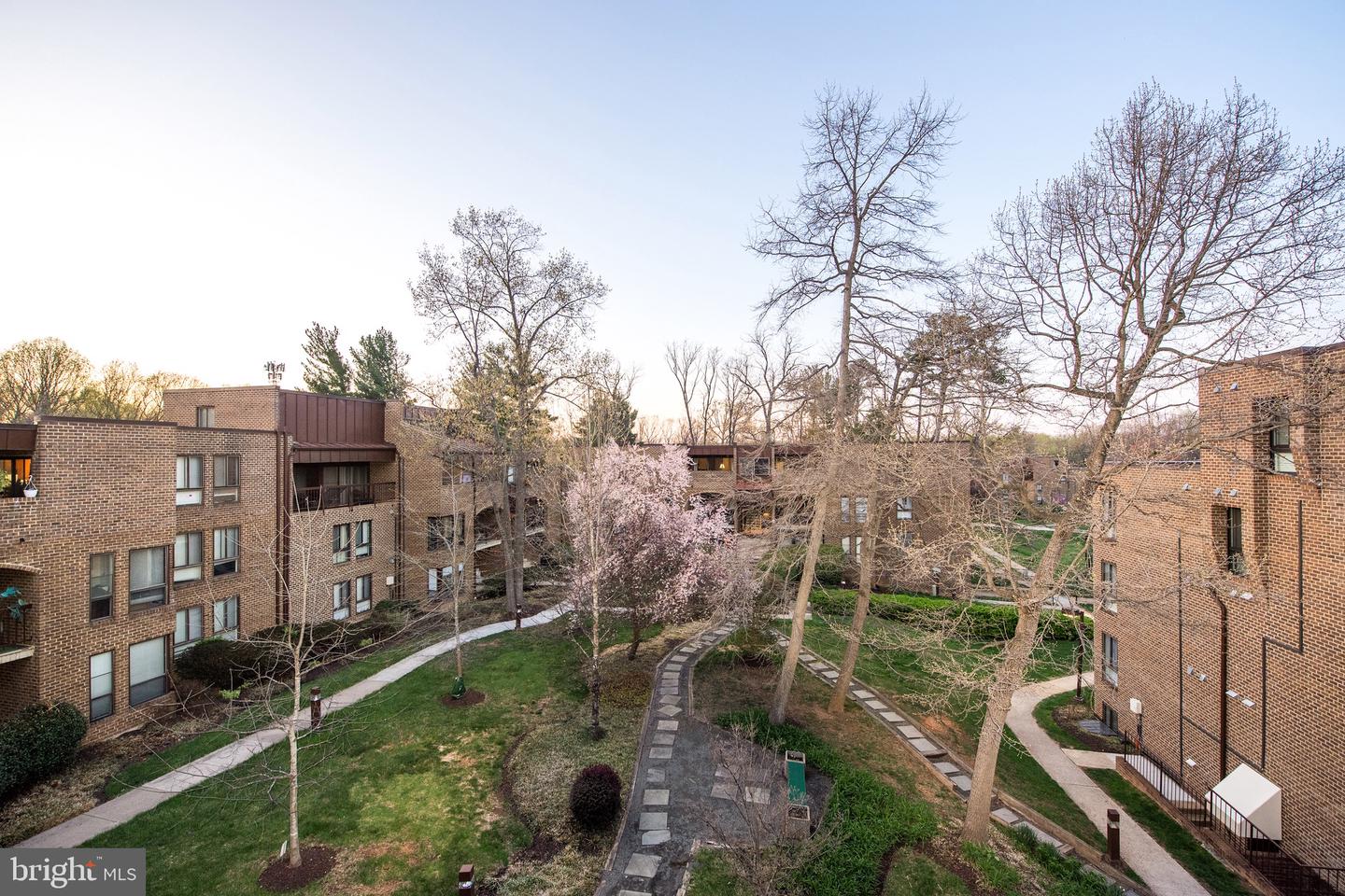 11212 CHESTNUT GROVE SQ #313, RESTON, Virginia 20190, 2 Bedrooms Bedrooms, ,1 BathroomBathrooms,Residential,For sale,11212 CHESTNUT GROVE SQ #313,VAFX2231706 MLS # VAFX2231706