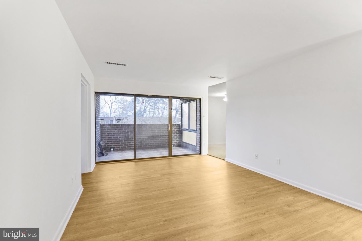 11212 CHESTNUT GROVE SQ #313, RESTON, Virginia 20190, 2 Bedrooms Bedrooms, ,1 BathroomBathrooms,Residential,For sale,11212 CHESTNUT GROVE SQ #313,VAFX2231706 MLS # VAFX2231706
