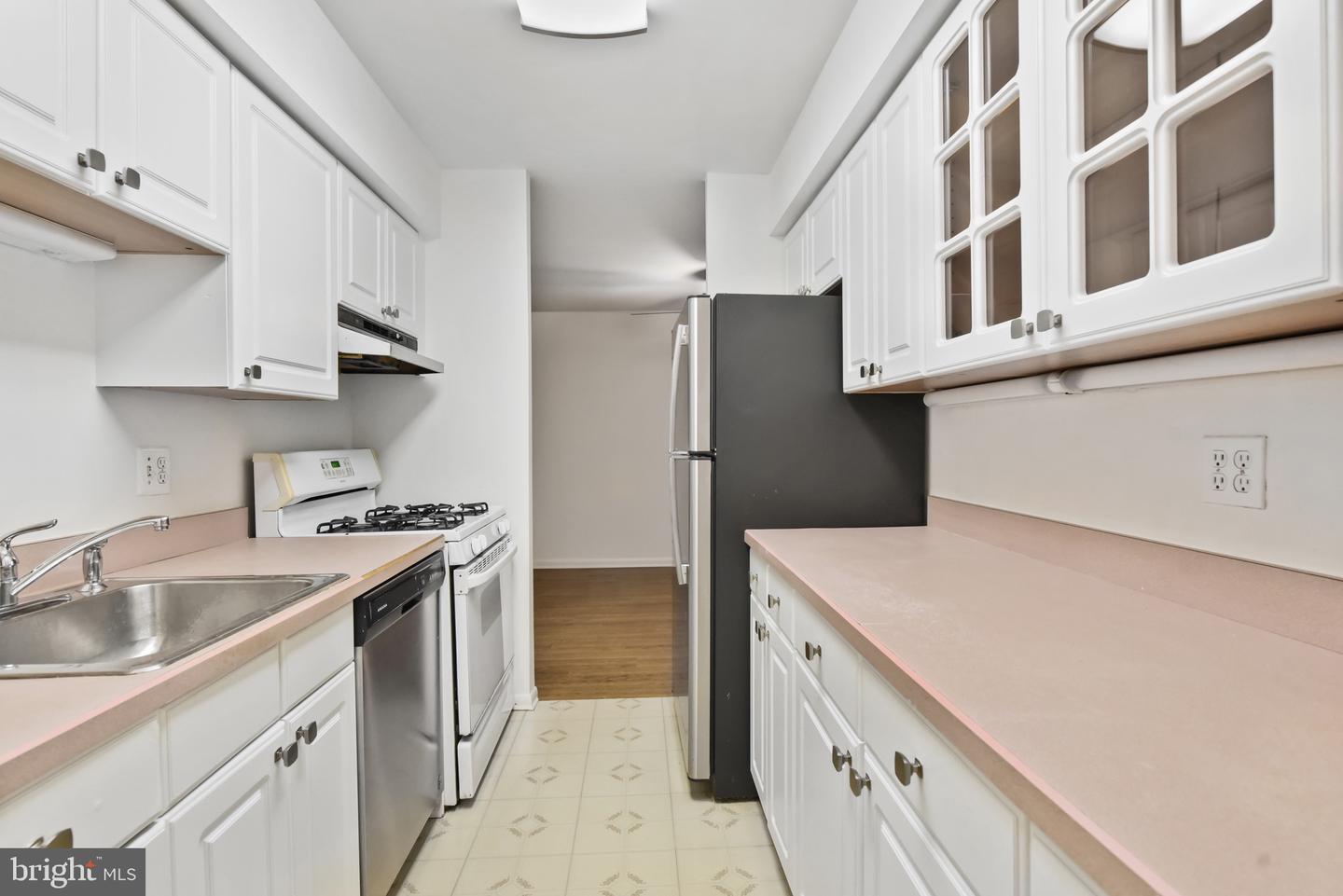 11212 CHESTNUT GROVE SQ #313, RESTON, Virginia 20190, 2 Bedrooms Bedrooms, ,1 BathroomBathrooms,Residential,For sale,11212 CHESTNUT GROVE SQ #313,VAFX2231706 MLS # VAFX2231706