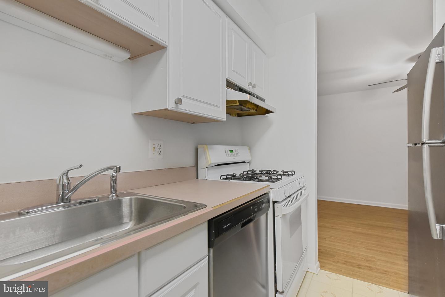 11212 CHESTNUT GROVE SQ #313, RESTON, Virginia 20190, 2 Bedrooms Bedrooms, ,1 BathroomBathrooms,Residential,For sale,11212 CHESTNUT GROVE SQ #313,VAFX2231706 MLS # VAFX2231706