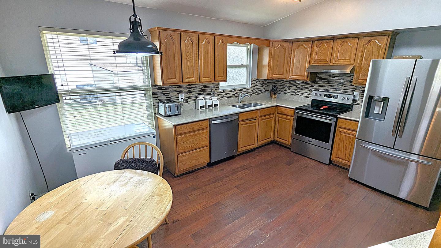 316 HANFORD CT, STERLING, Virginia 20164, 4 Bedrooms Bedrooms, ,3 BathroomsBathrooms,Residential,For sale,316 HANFORD CT,VALO2092938 MLS # VALO2092938