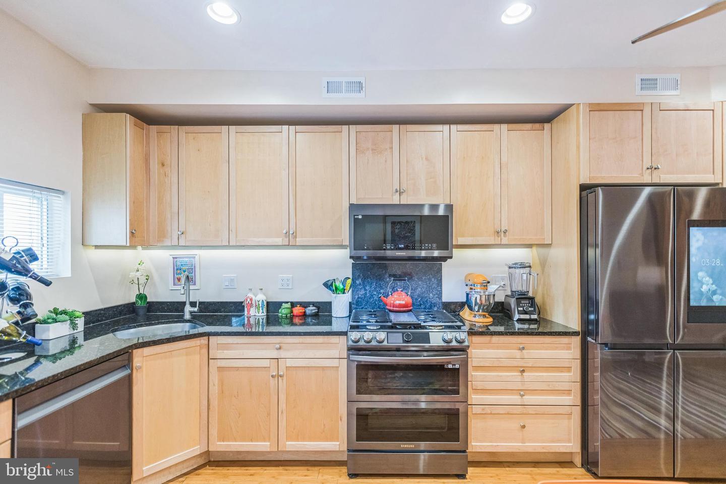 429 Q ST NW, WASHINGTON, District Of Columbia 20001, 2 Bedrooms Bedrooms, ,2 BathroomsBathrooms,Residential,For sale,429 Q ST NW,DCDC2193786 MLS # DCDC2193786