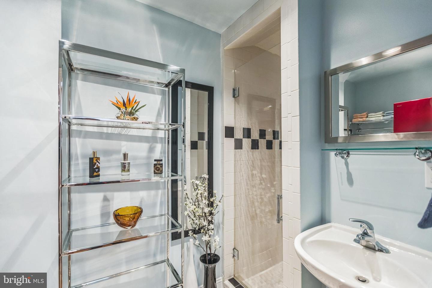 429 Q ST NW, WASHINGTON, District Of Columbia 20001, 2 Bedrooms Bedrooms, ,2 BathroomsBathrooms,Residential,For sale,429 Q ST NW,DCDC2193786 MLS # DCDC2193786