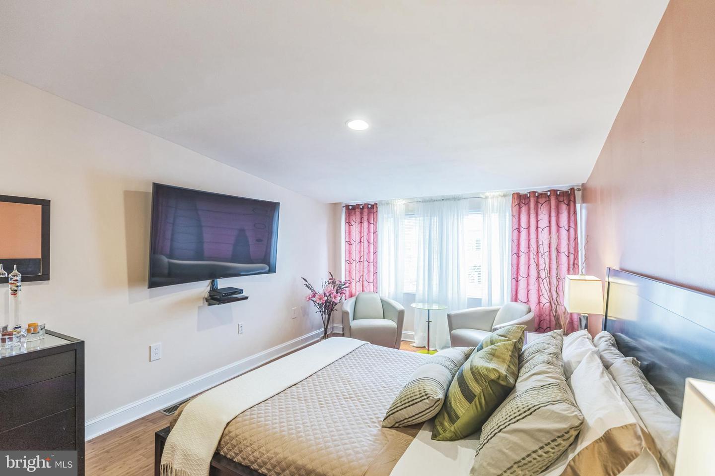 429 Q ST NW, WASHINGTON, District Of Columbia 20001, 2 Bedrooms Bedrooms, ,2 BathroomsBathrooms,Residential,For sale,429 Q ST NW,DCDC2193786 MLS # DCDC2193786