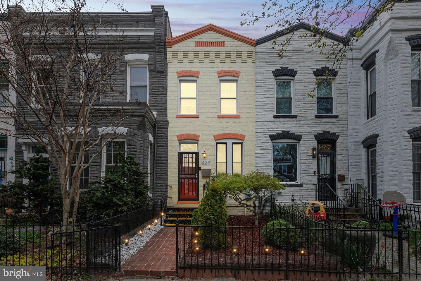429 Q ST NW, WASHINGTON, District Of Columbia 20001, 2 Bedrooms Bedrooms, ,2 BathroomsBathrooms,Residential,For sale,429 Q ST NW,DCDC2193786 MLS # DCDC2193786