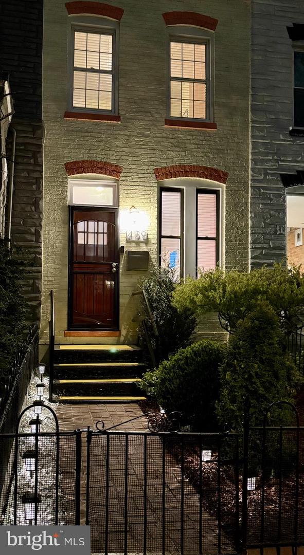 429 Q ST NW, WASHINGTON, District Of Columbia 20001, 2 Bedrooms Bedrooms, ,2 BathroomsBathrooms,Residential,For sale,429 Q ST NW,DCDC2193786 MLS # DCDC2193786