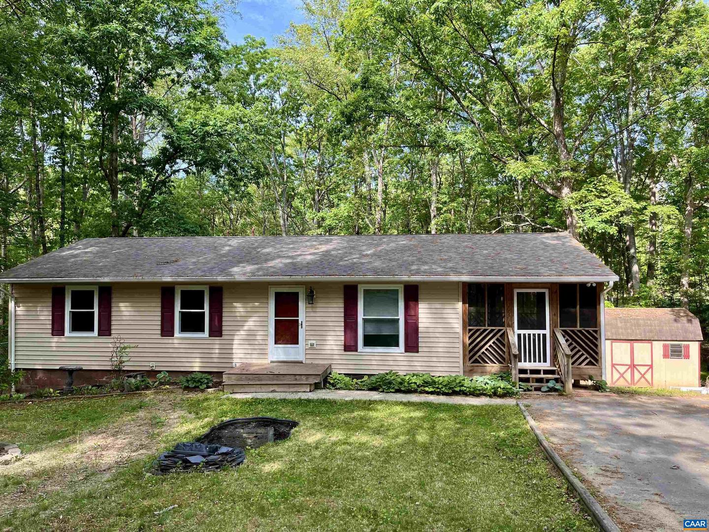 4646 WOODS EDGE RD, TROY, Virginia 22974, 3 Bedrooms Bedrooms, ,1 BathroomBathrooms,Residential,For sale,4646 WOODS EDGE RD,662768 MLS # 662768