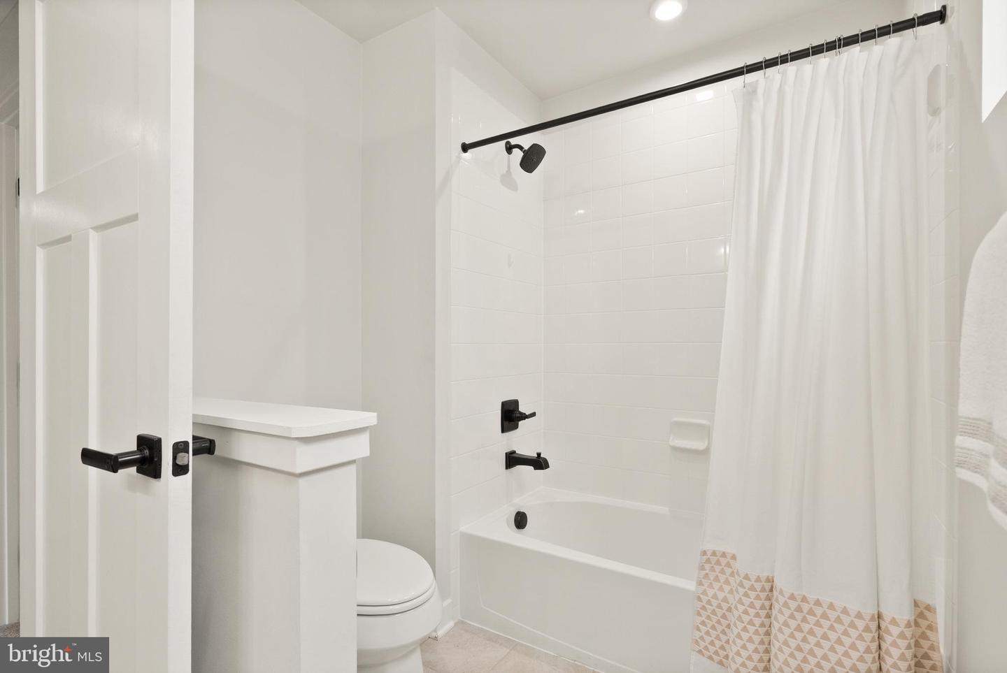 2228 RED PINE LOOP, DUMFRIES, Virginia 22026, 4 Bedrooms Bedrooms, ,3 BathroomsBathrooms,Residential,For sale,2228 RED PINE LOOP,VAPW2090292 MLS # VAPW2090292