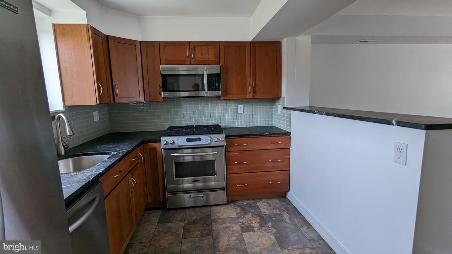 3735 JASON AVE, ALEXANDRIA, Virginia 22302, 2 Bedrooms Bedrooms, ,1 BathroomBathrooms,Residential,For sale,3735 JASON AVE,VAAX2043266 MLS # VAAX2043266