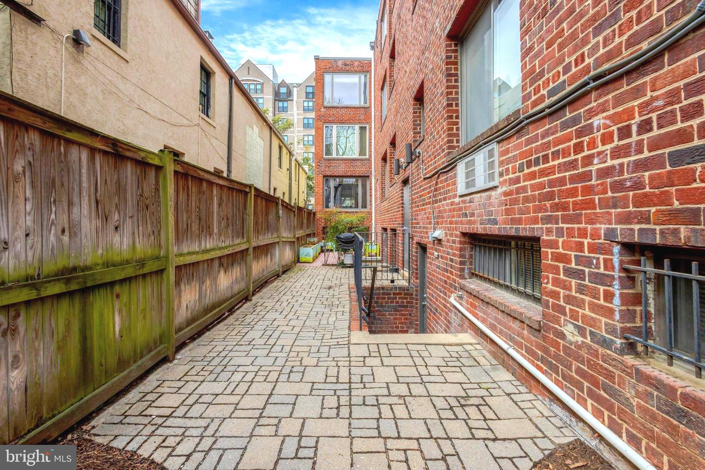 2639 15TH ST NW #B2, WASHINGTON, District Of Columbia 20009, 1 Bedroom Bedrooms, ,1 BathroomBathrooms,Residential,For sale,2639 15TH ST NW #B2,DCDC2192950 MLS # DCDC2192950