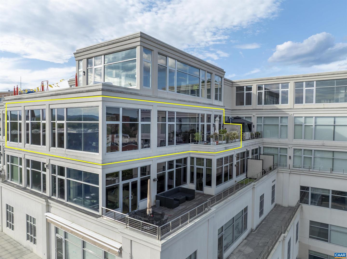 218 W WATER ST #705, CHARLOTTESVILLE, Virginia 22902, 2 Bedrooms Bedrooms, ,2 BathroomsBathrooms,Residential,For sale,218 W WATER ST #705,662795 MLS # 662795