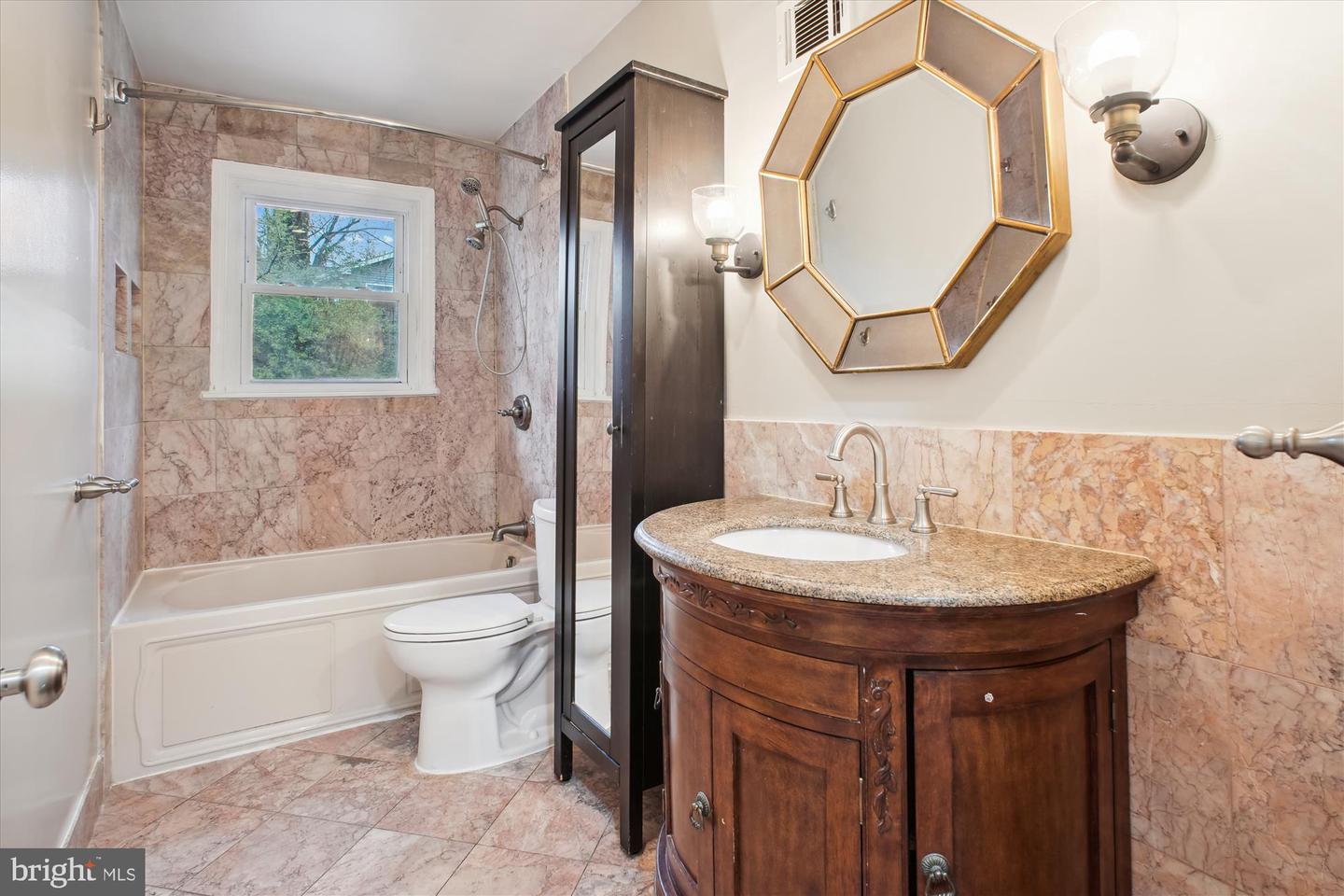 869 PATRICK HENRY DR, ARLINGTON, Virginia 22205, 4 Bedrooms Bedrooms, ,2 BathroomsBathrooms,Residential,For sale,869 PATRICK HENRY DR,VAAR2055584 MLS # VAAR2055584