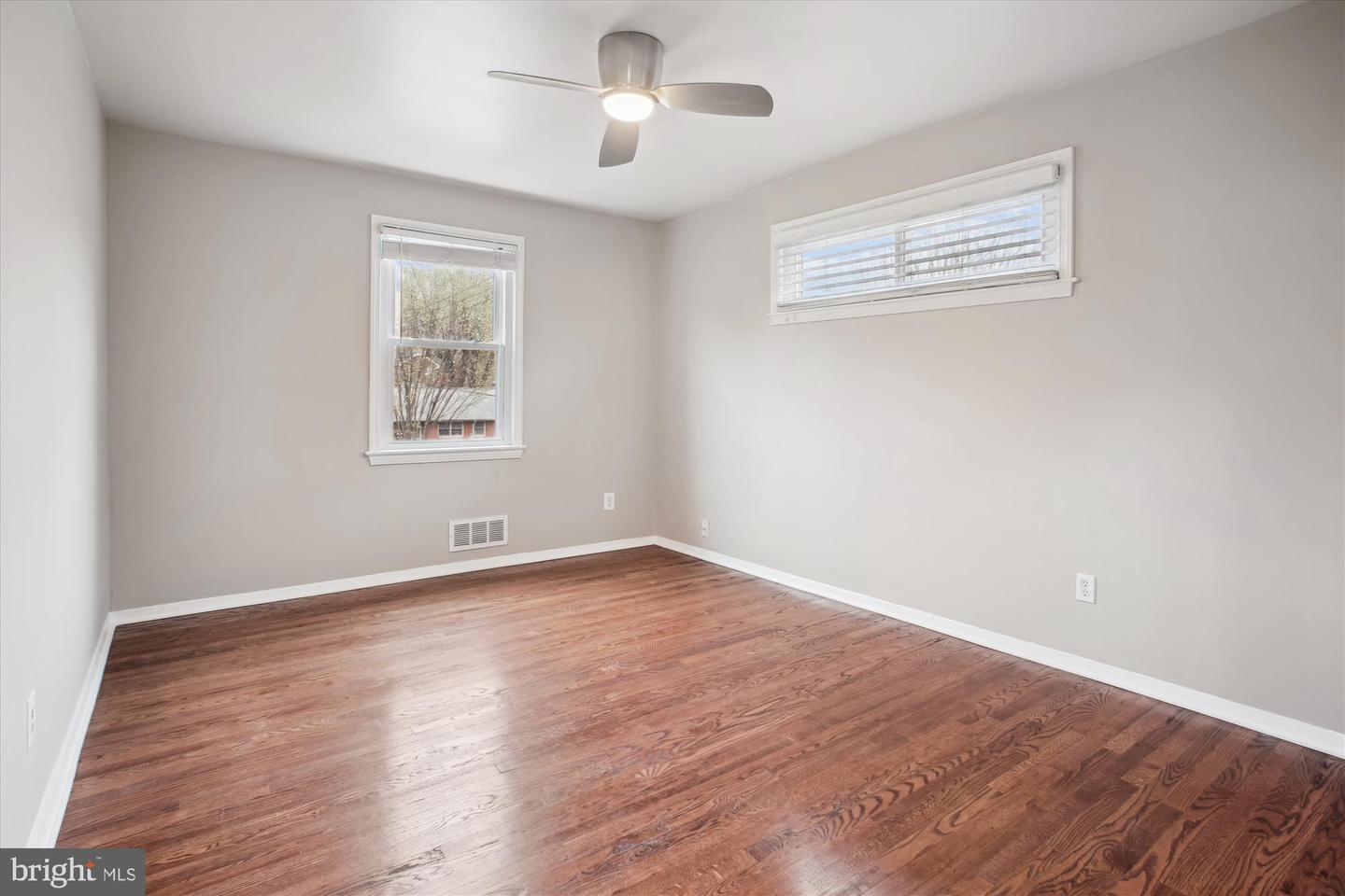 869 PATRICK HENRY DR, ARLINGTON, Virginia 22205, 4 Bedrooms Bedrooms, ,2 BathroomsBathrooms,Residential,For sale,869 PATRICK HENRY DR,VAAR2055584 MLS # VAAR2055584
