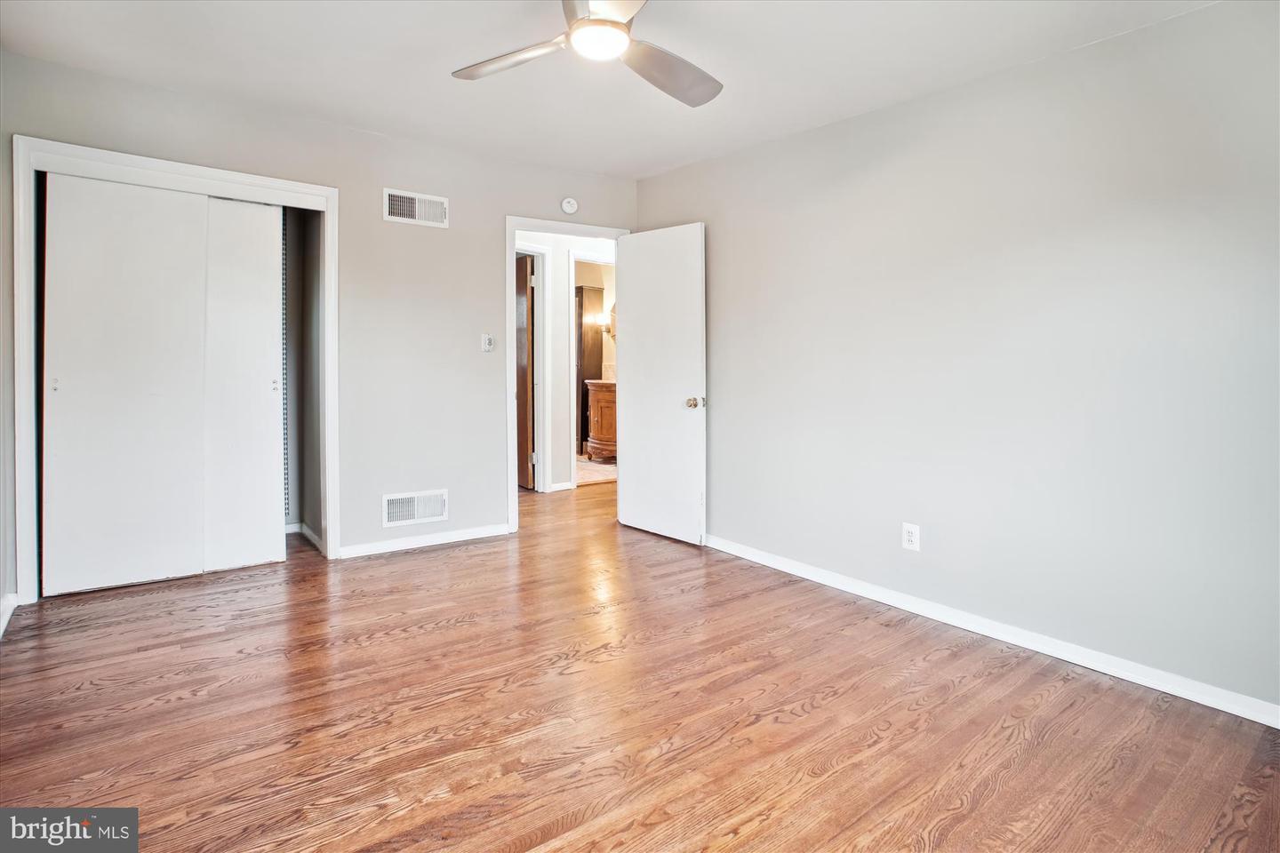 869 PATRICK HENRY DR, ARLINGTON, Virginia 22205, 4 Bedrooms Bedrooms, ,2 BathroomsBathrooms,Residential,For sale,869 PATRICK HENRY DR,VAAR2055584 MLS # VAAR2055584