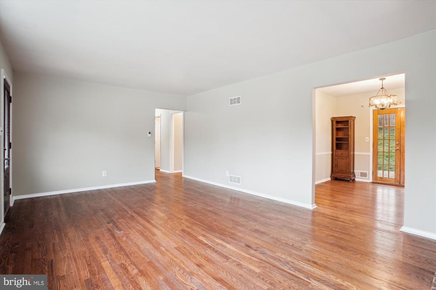 869 PATRICK HENRY DR, ARLINGTON, Virginia 22205, 4 Bedrooms Bedrooms, ,2 BathroomsBathrooms,Residential,For sale,869 PATRICK HENRY DR,VAAR2055584 MLS # VAAR2055584
